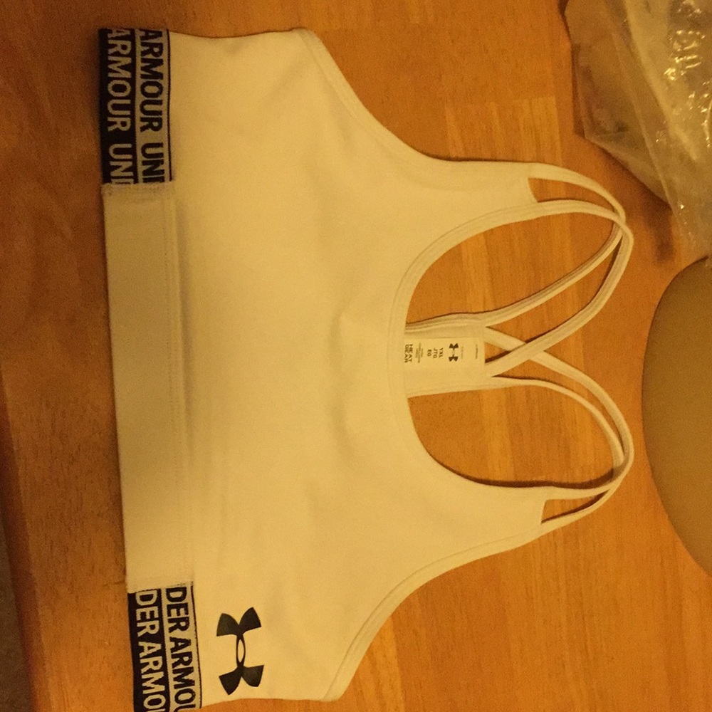 Girls YXL Under Armor heat gear sports bra